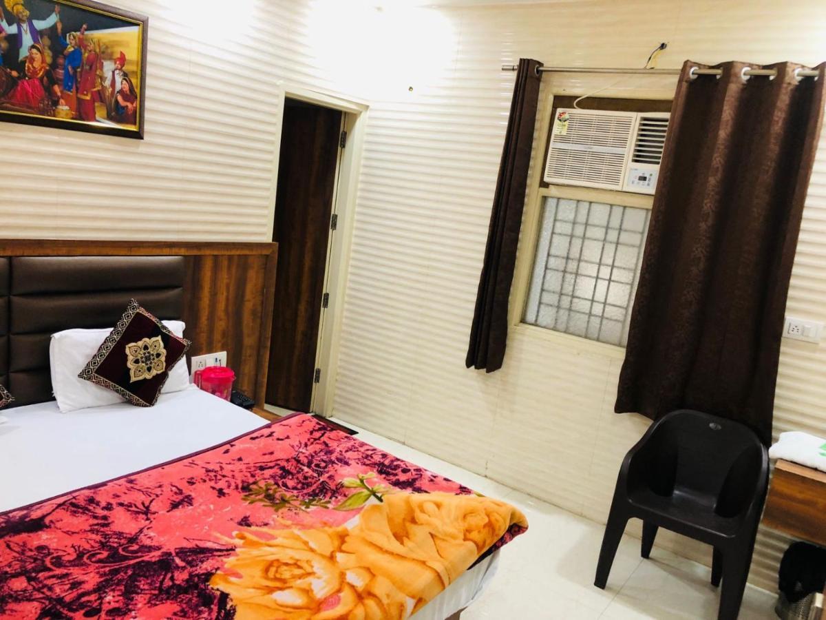 Jasneet Homestay อัมริตสา ภายนอก รูปภาพ