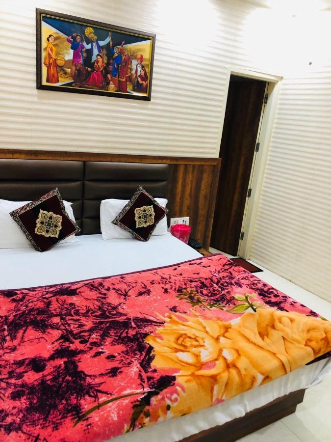 Jasneet Homestay อัมริตสา ภายนอก รูปภาพ